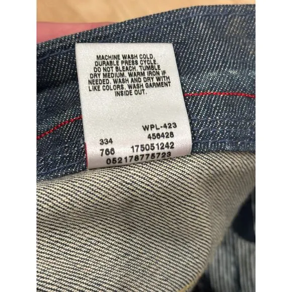 (28) $150 Levi's Jeans Red Collection Limited Edition Boot Cut Jeans Size 28