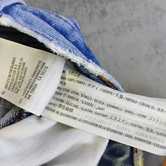 Abercrombie &amp; Fitch 90s Slim Straight Ultra High Rise Jeans Crossover Button 30