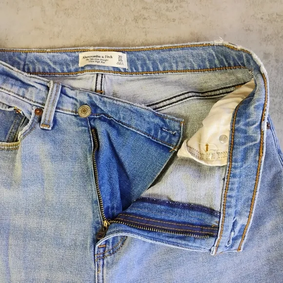 Abercrombie &amp; Fitch 90s Slim Straight Ultra High Rise Jeans Crossover Button 30