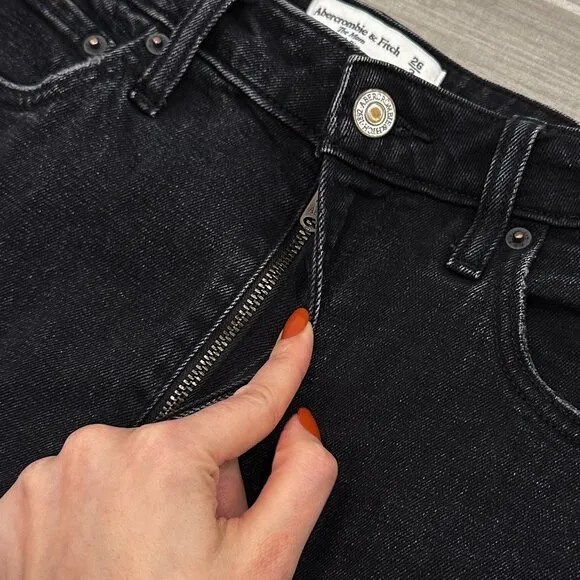 Abercrombie &amp; Fitch The Mom High Rise Jeans in Distressed Black Curve Love