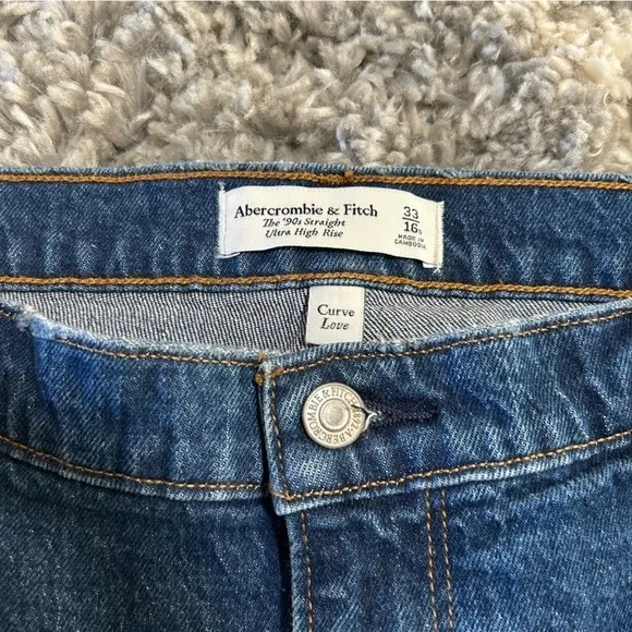 Abercrombie &amp; Fitch Ultra High Rise 90s Straight Jeans in Dark Marble Blue 33 S