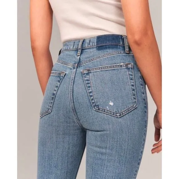 Abercrombie and Fitch Curve Love Ultra High Rise The 90s Slim Straight Size 31 L