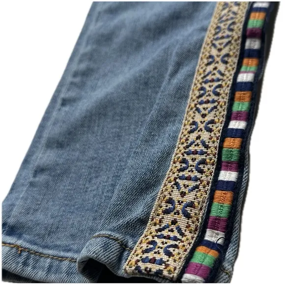 Anthropologie Slim Boyfriend Crop Embroidered Denim Boho 70s Western Jeans sz 27