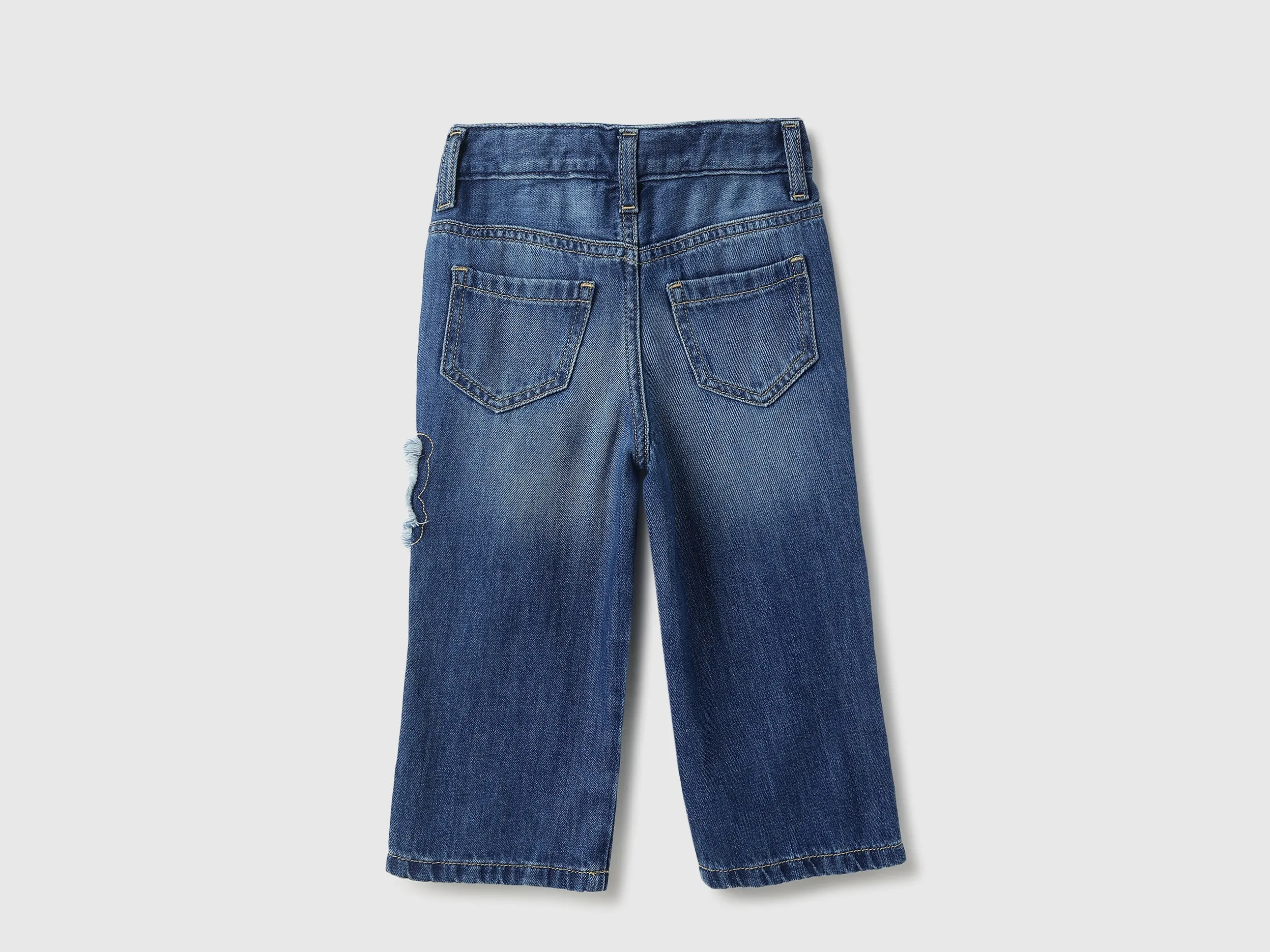 Applique Wide Leg Fit Jeans