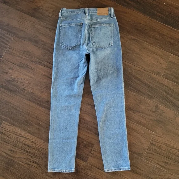 Aritzia Denim Forum the Yoko High Rise Slim 28L Jeans Ankle Skinny Jeans Size 25
