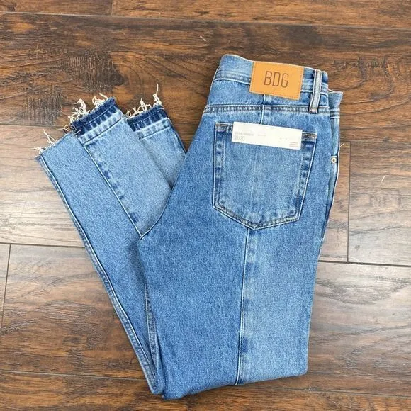 BDG Urban Outfitters Dad Slim Tapered Fit Jeans Size 30/30