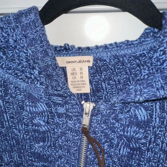 ✨BOGO FREE ✨EUC DKNY Jeans Sweater