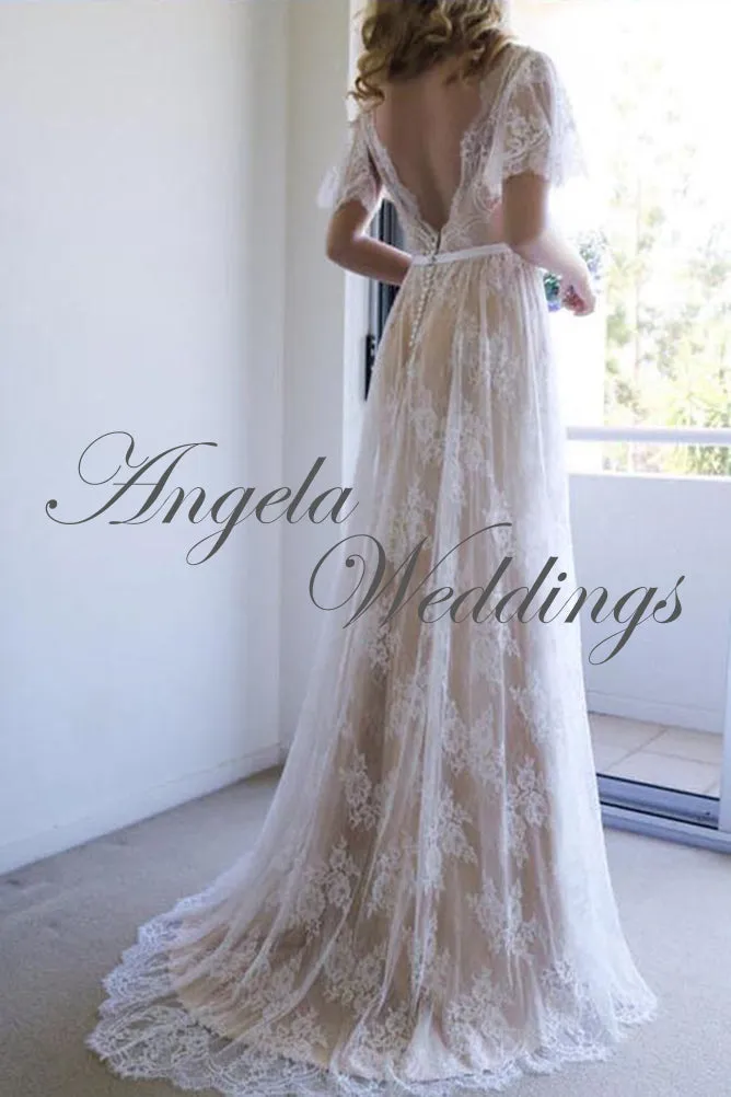 Boho Chic Lace Wedding Dresses with Short Sleeves Beach Wedding Gowns