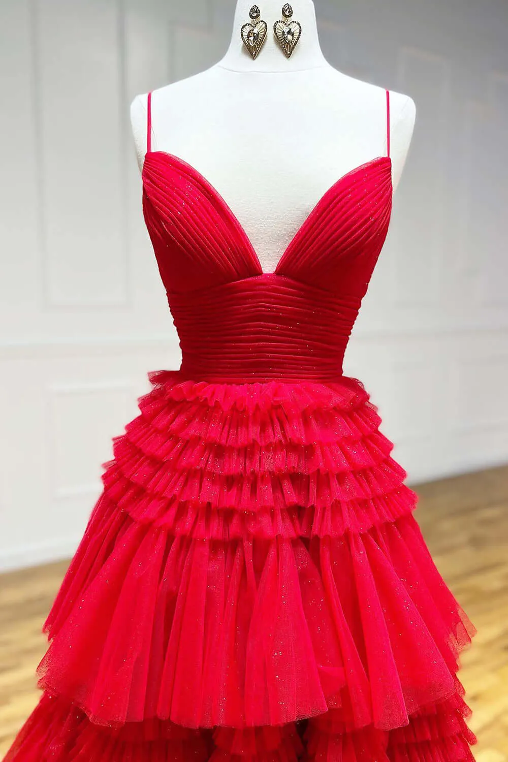 Cheap Red Tulle Prom Dresses 2025 V Neck Spaghetti Straps Long Formal Dresses