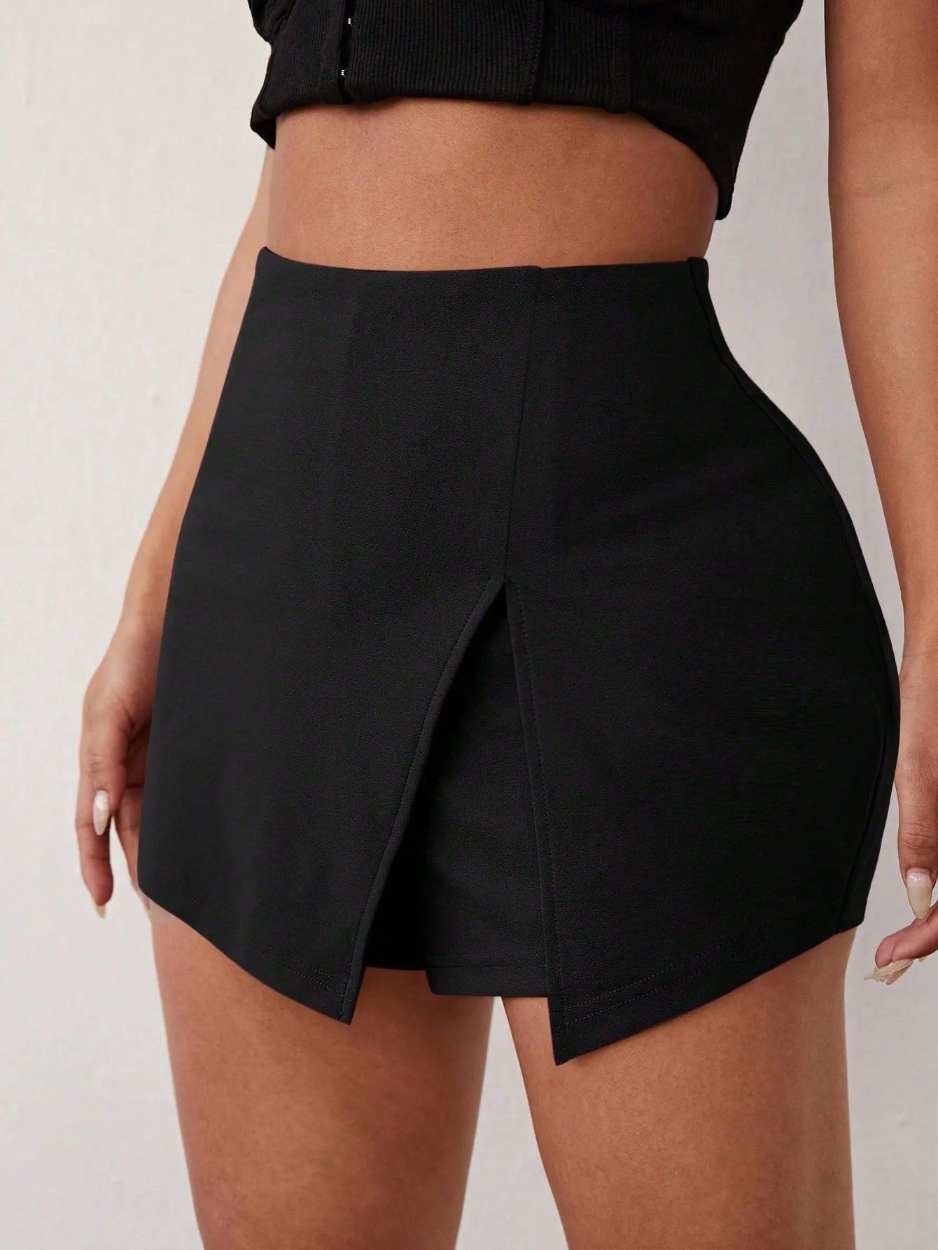 Cherry Vibes Skort Unicolor con Abertura | Moda en