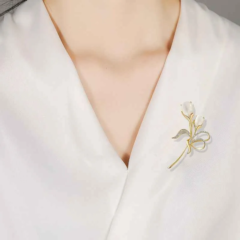 Copper Zircon Tulip Cat’s Eye Stone Brooch Pin