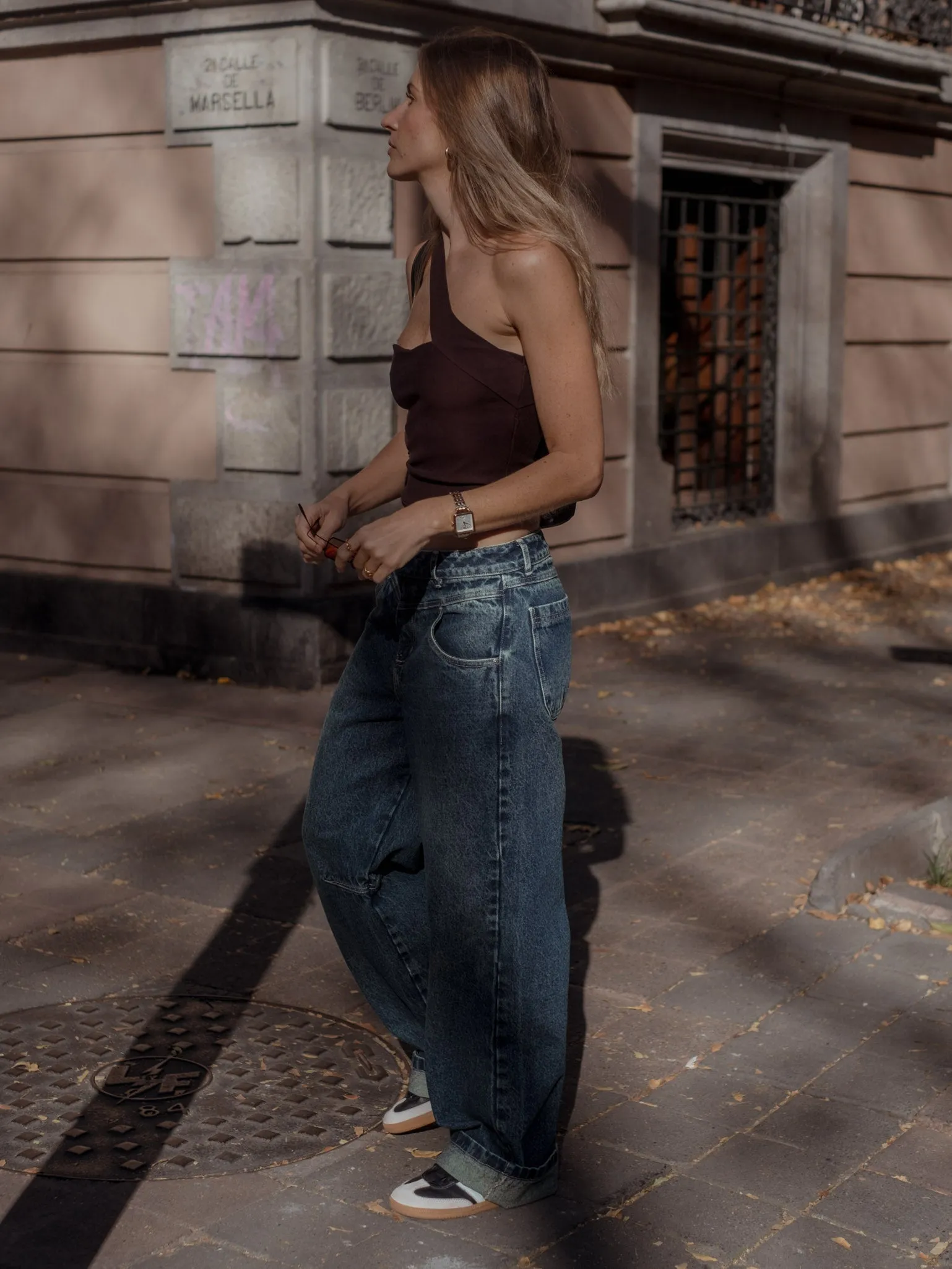 CROSS SHOULDER TOP - ESPRESSO