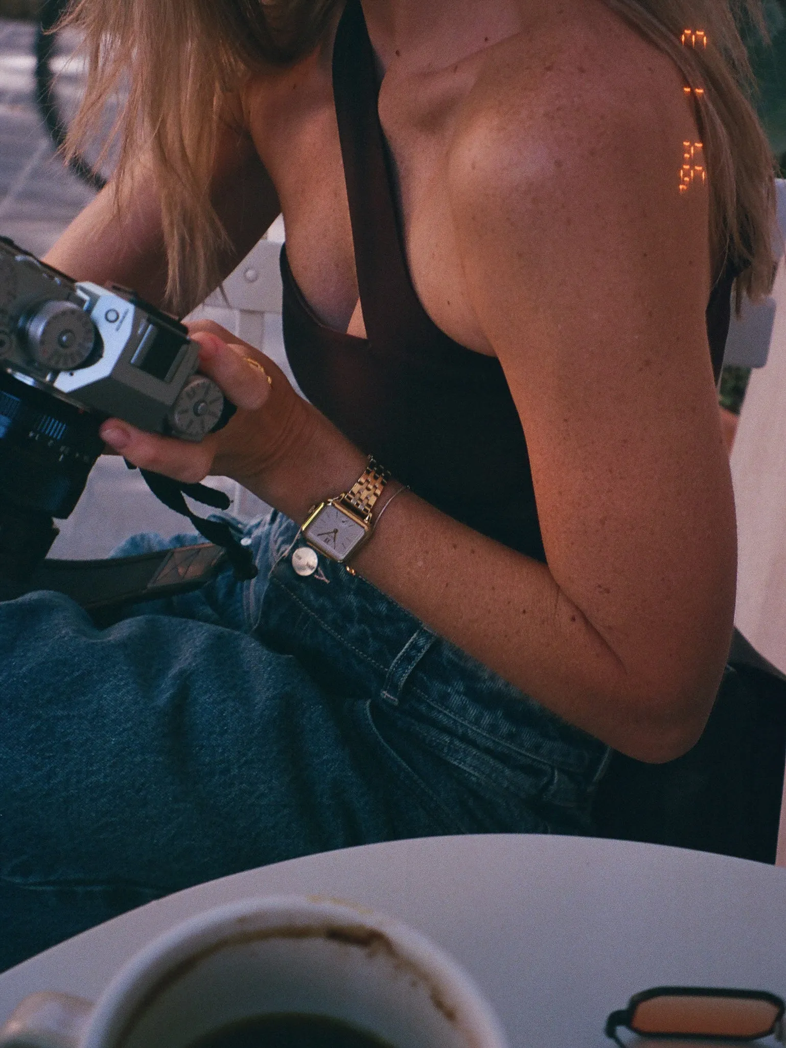CROSS SHOULDER TOP - ESPRESSO