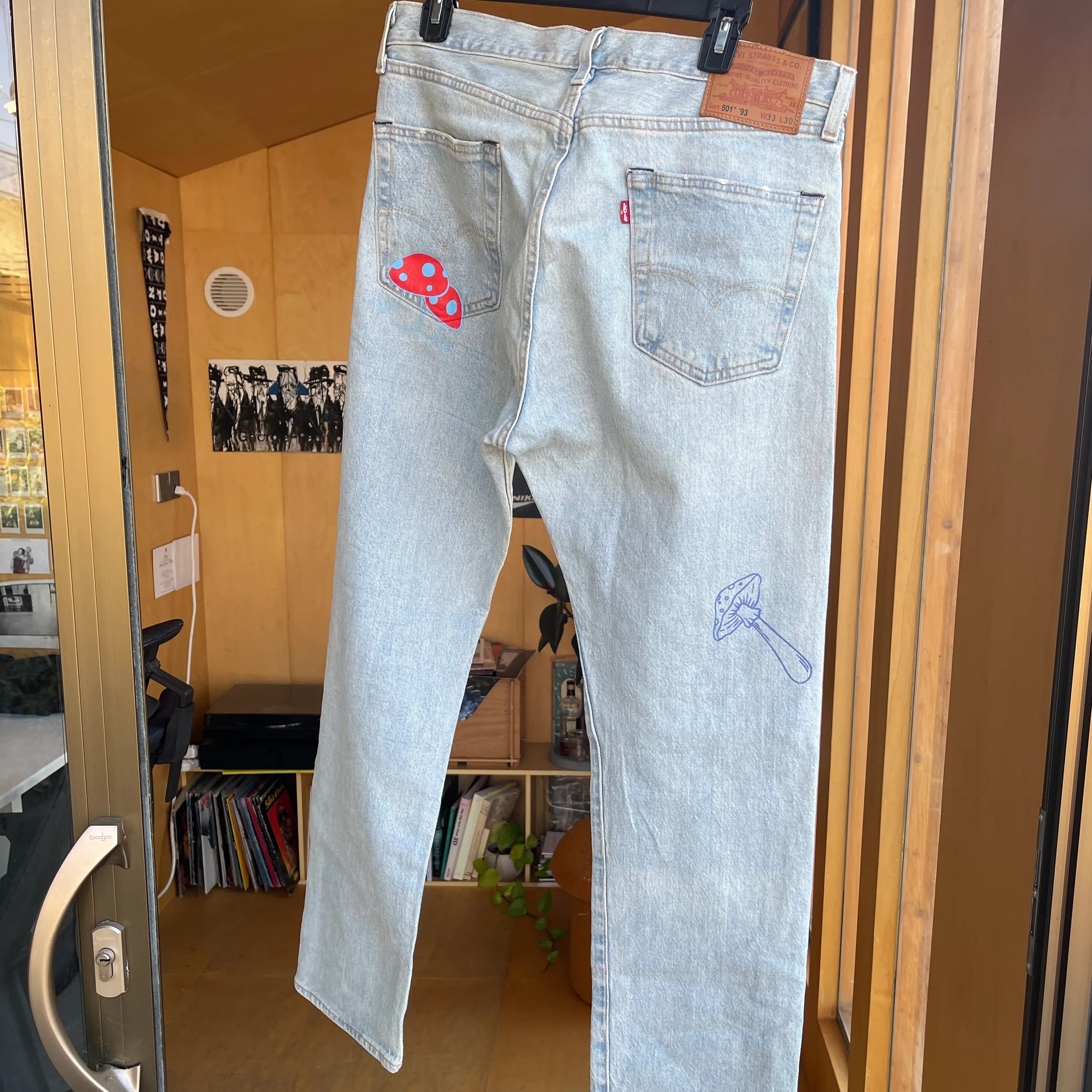 Custom Levi's Shroom Application Denim Jeans (W33 L30)