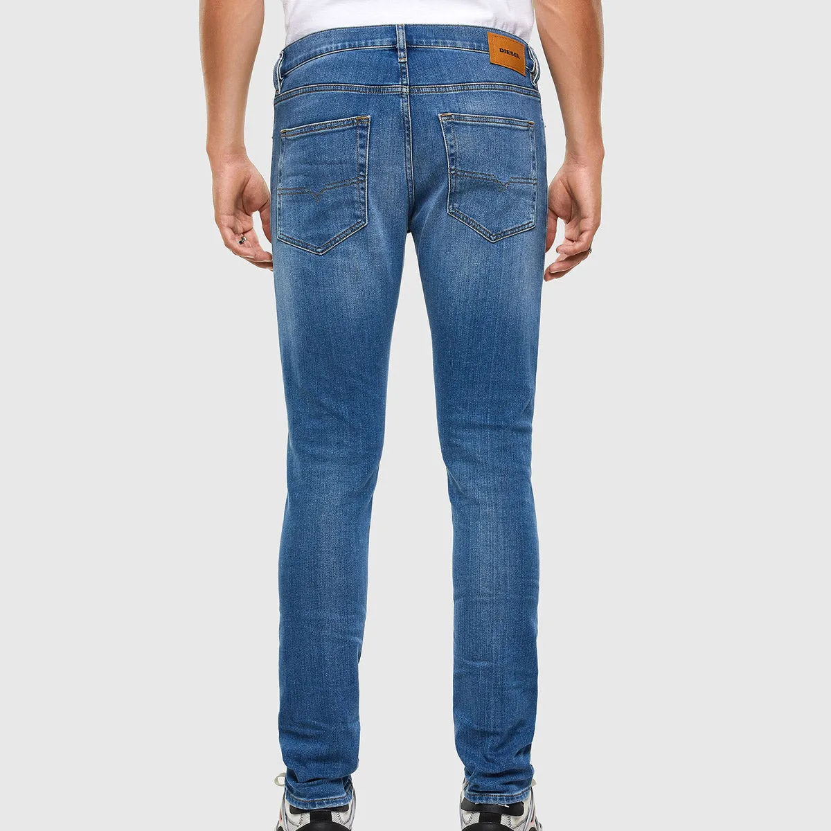 Diesel - D-Luster 009EK Slim Jeans in Light Blue