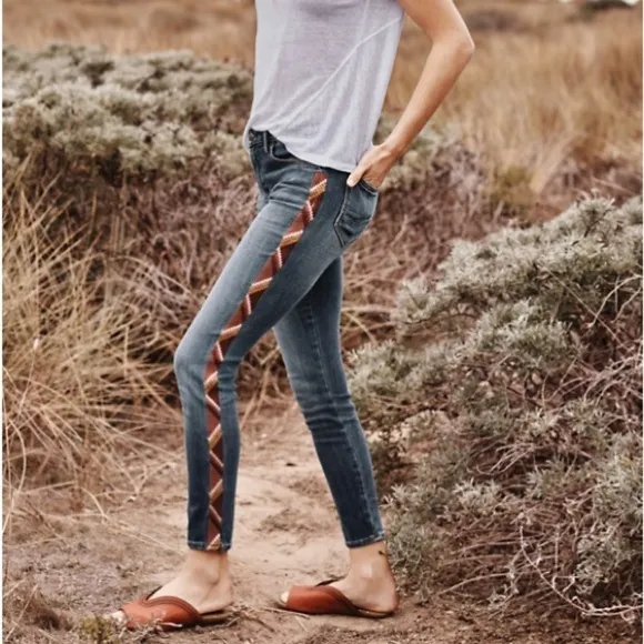 Driftwood Jackie Skinny Jean With Embroidered Geometric Side Stripe Size: 27