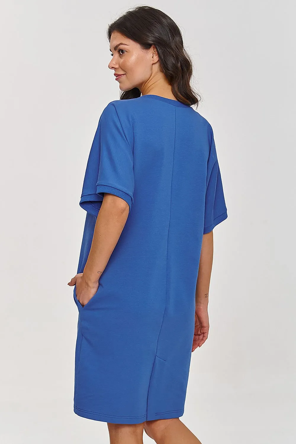 Elegant Shift Dress with Pockets