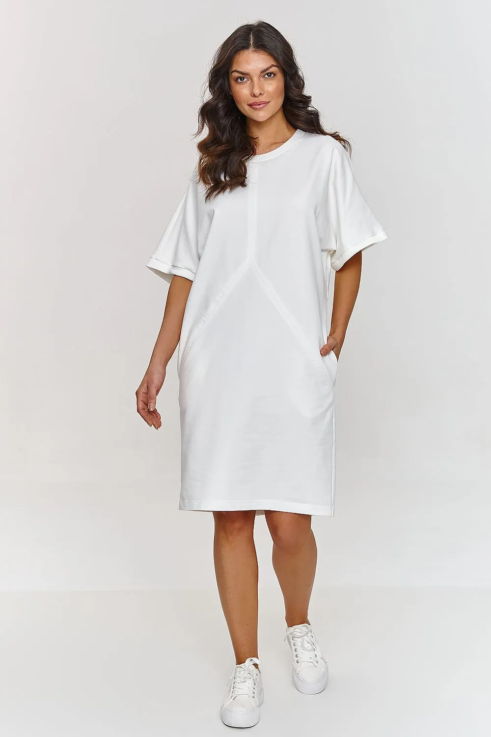 Elegant Shift Dress with Pockets