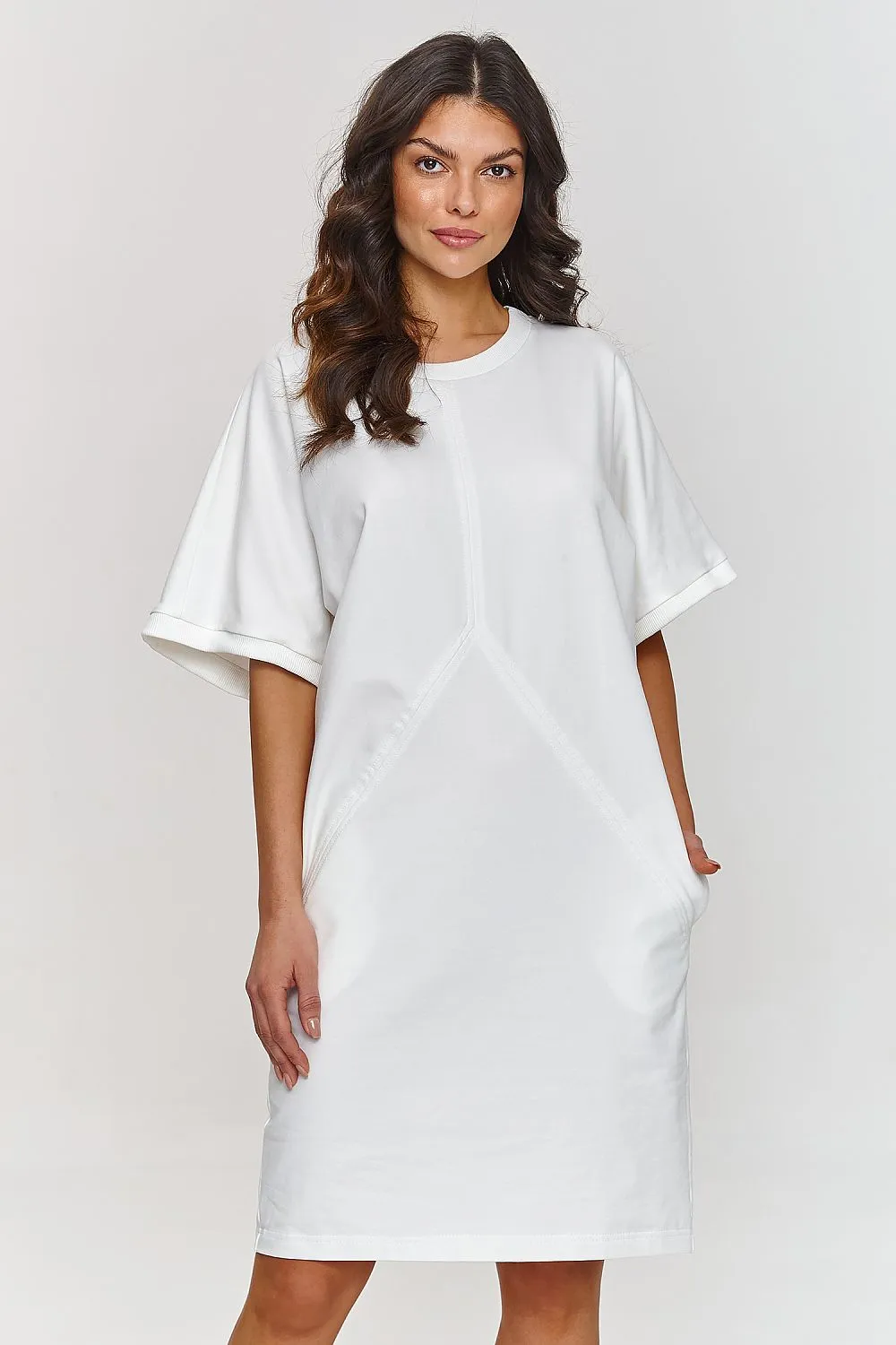 Elegant Shift Dress with Pockets