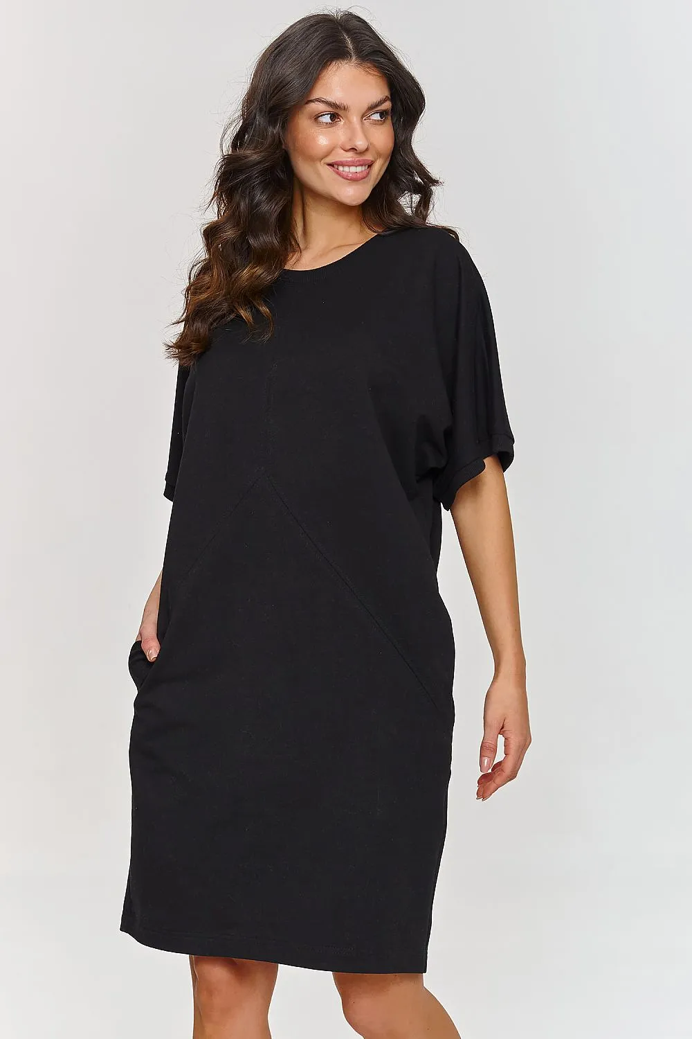 Elegant Shift Dress with Pockets