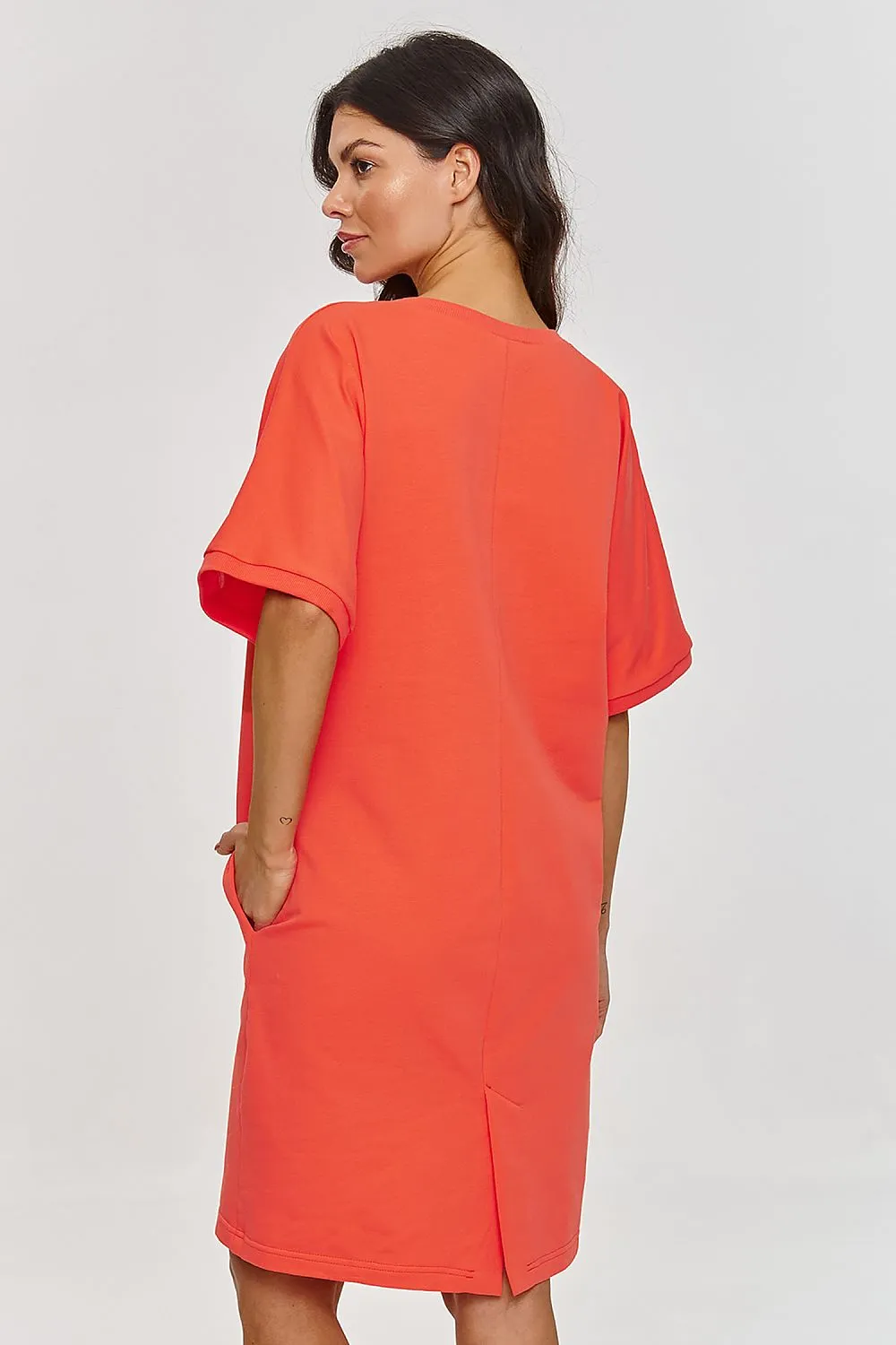 Elegant Shift Dress with Pockets