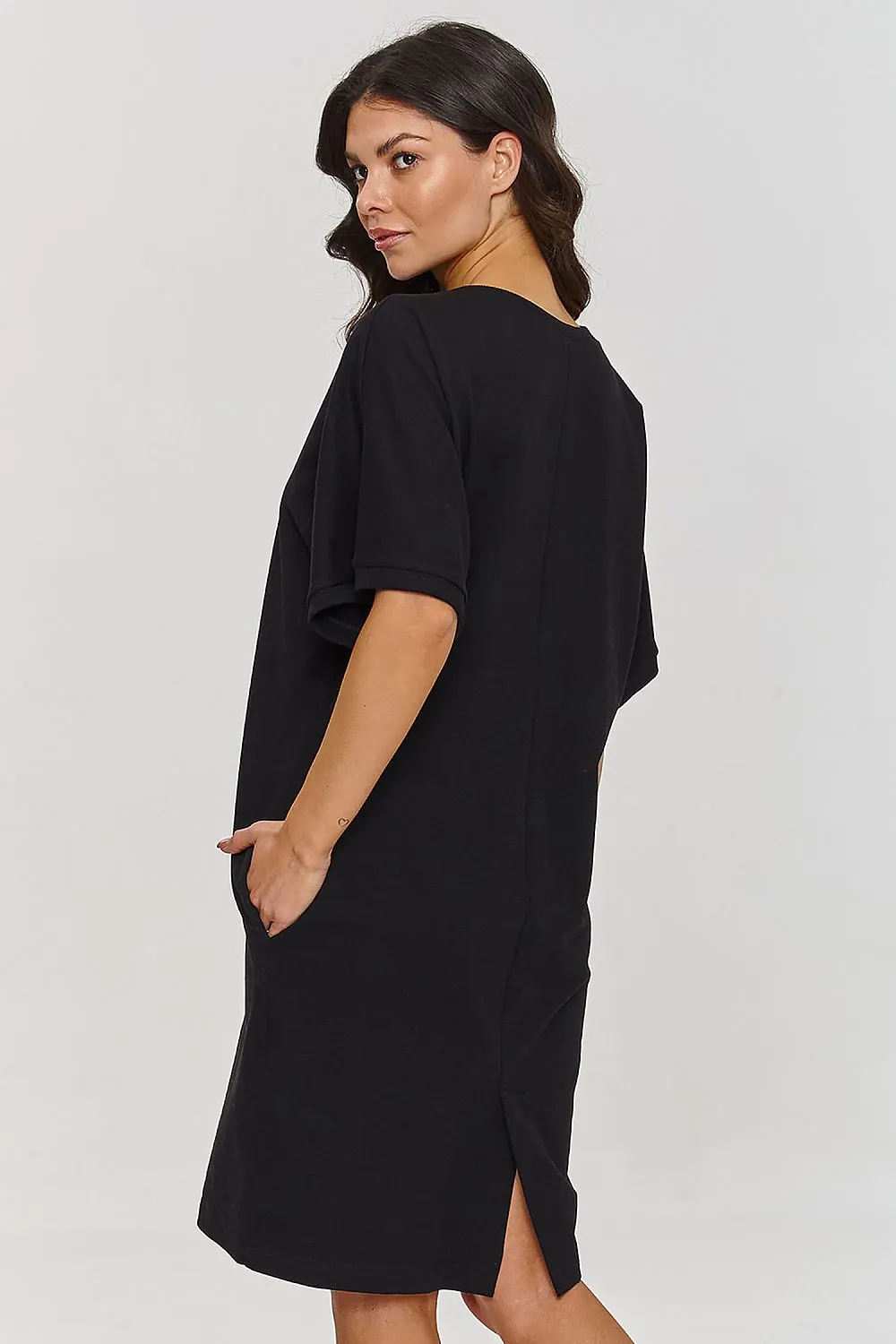 Elegant Shift Dress with Pockets