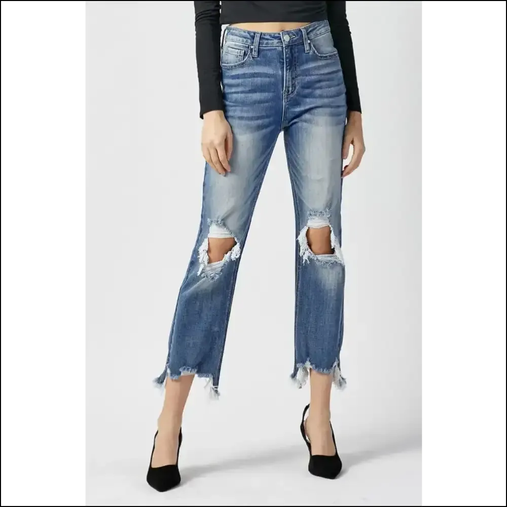 Elevate your Style with Risen High Waist Jeans - your New Bff! 👖✨