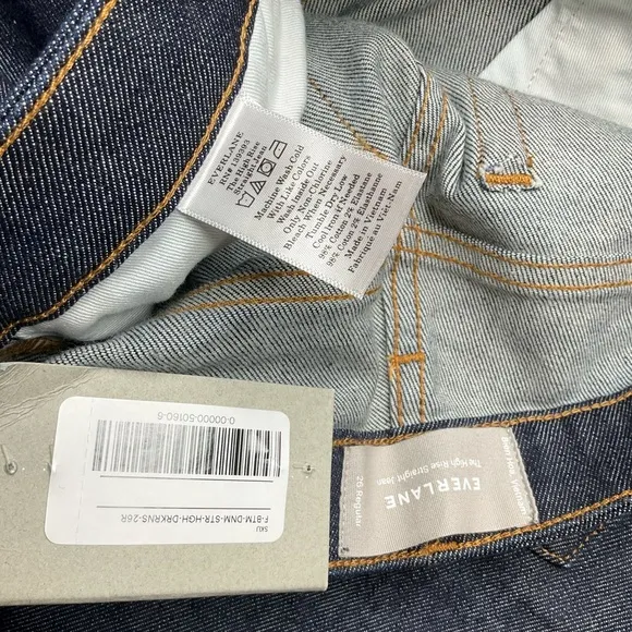 Everlane The High Rise Straight Jean 26 Regular Dark Rinse Cuff‎ NWT