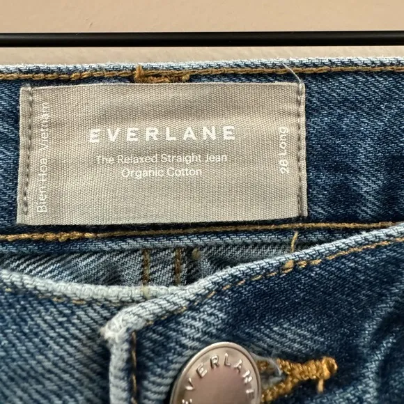 Everlane the relaxed straight jean size 28 long