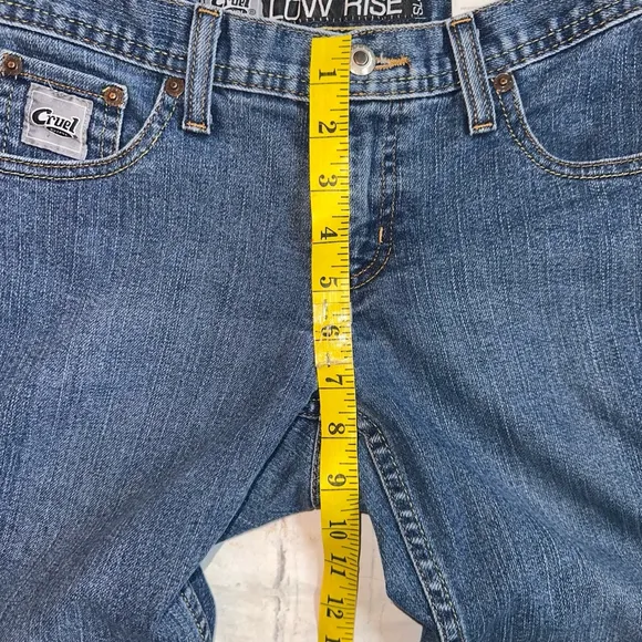 Excellent Condition Women’s Size 01 Reg Cruel Girl Low Rise Slim Denim Jeans