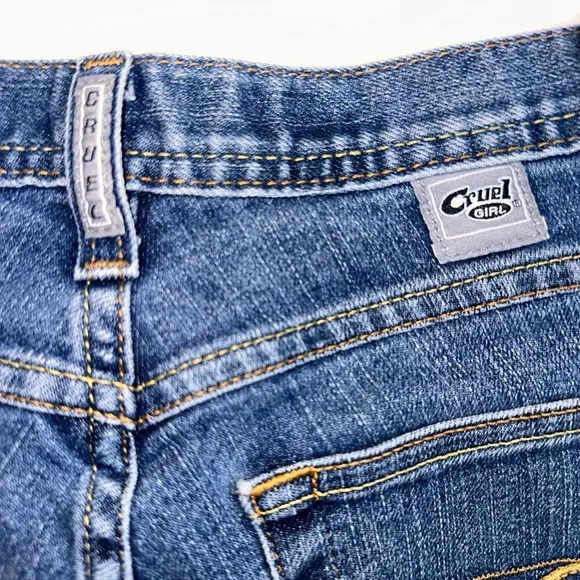 Excellent Condition Women’s Size 01 Reg Cruel Girl Low Rise Slim Denim Jeans