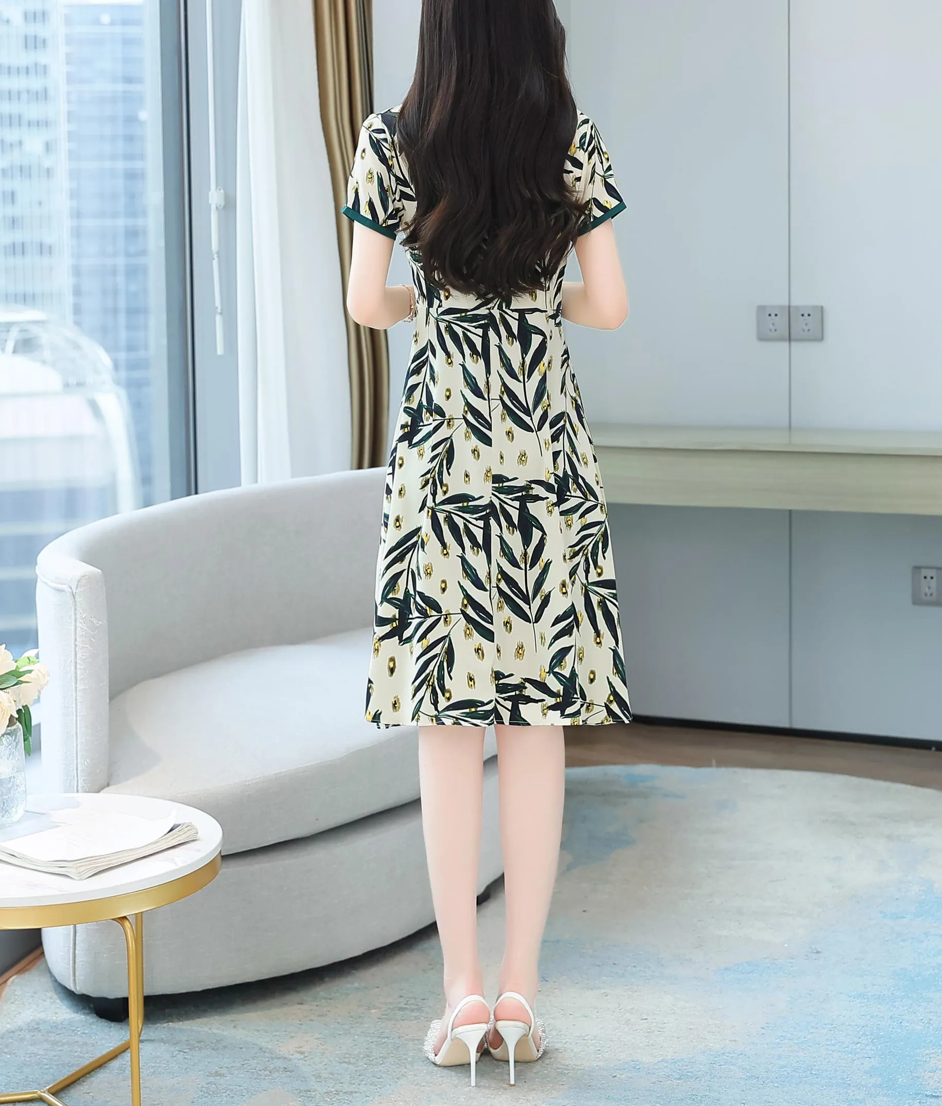 Exquisite Chiffon Dress featuring Contrast Trim