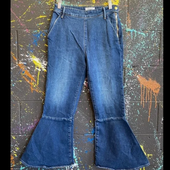FRAME Kick Flare Jeans