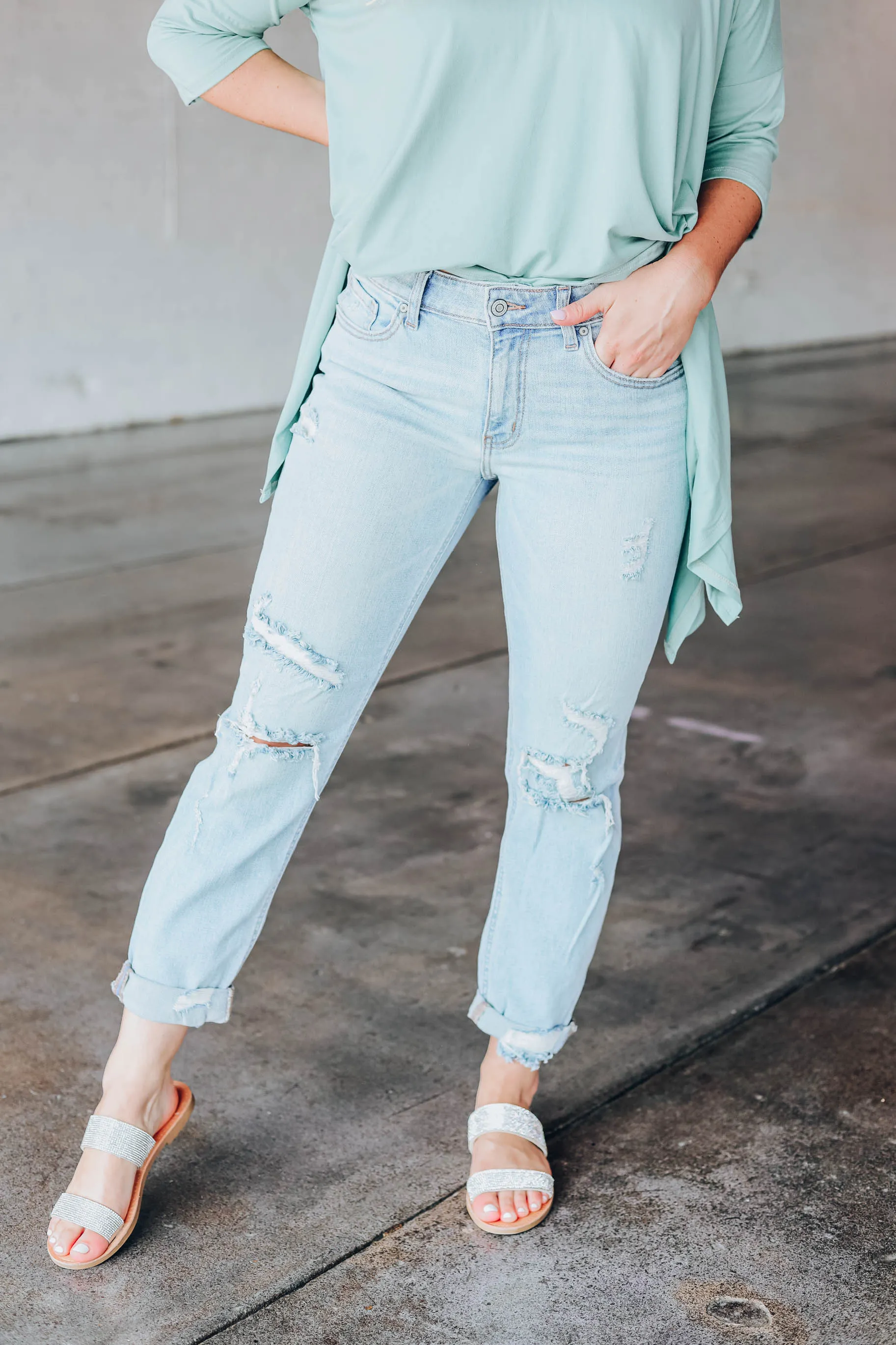 Frankie Mid-Rise Distressed Jeans - LT