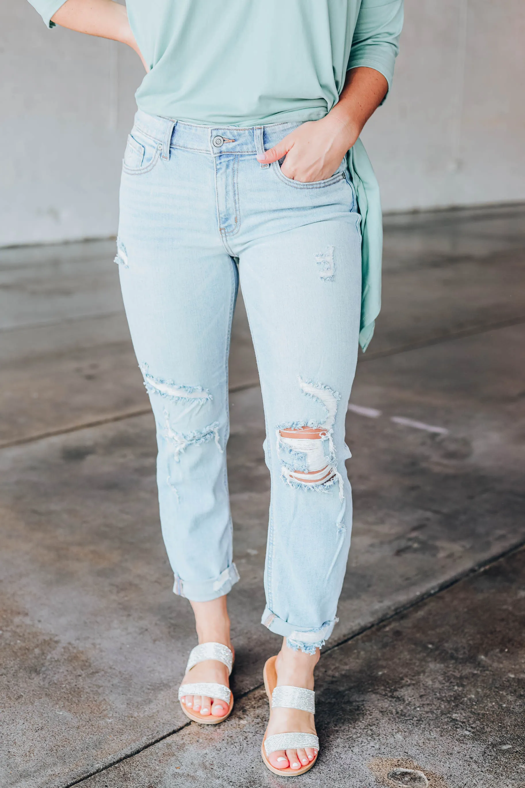 Frankie Mid-Rise Distressed Jeans - LT