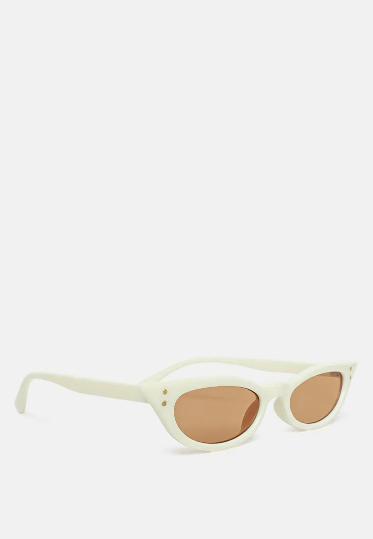 Friendly Oval Cat Eye Sunglasses