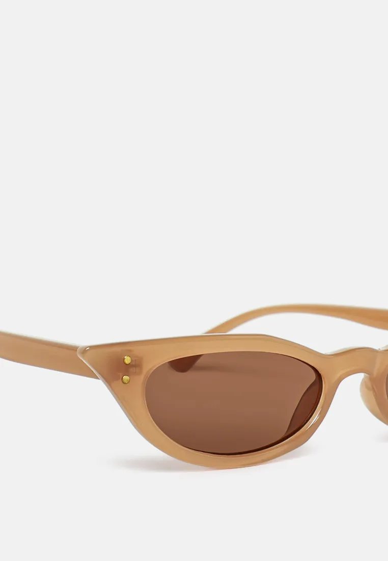 Friendly Oval Cat Eye Sunglasses