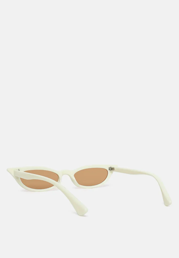 Friendly Oval Cat Eye Sunglasses