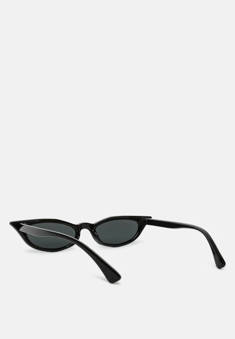 Friendly Oval Cat Eye Sunglasses