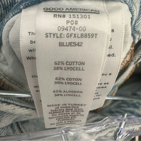 Good American Good 90s women’s Jeans Light Wash Size‎ 2/26 Distressed Like New