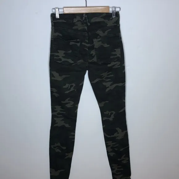 Good American Good Legs Camo Jeans 2/26