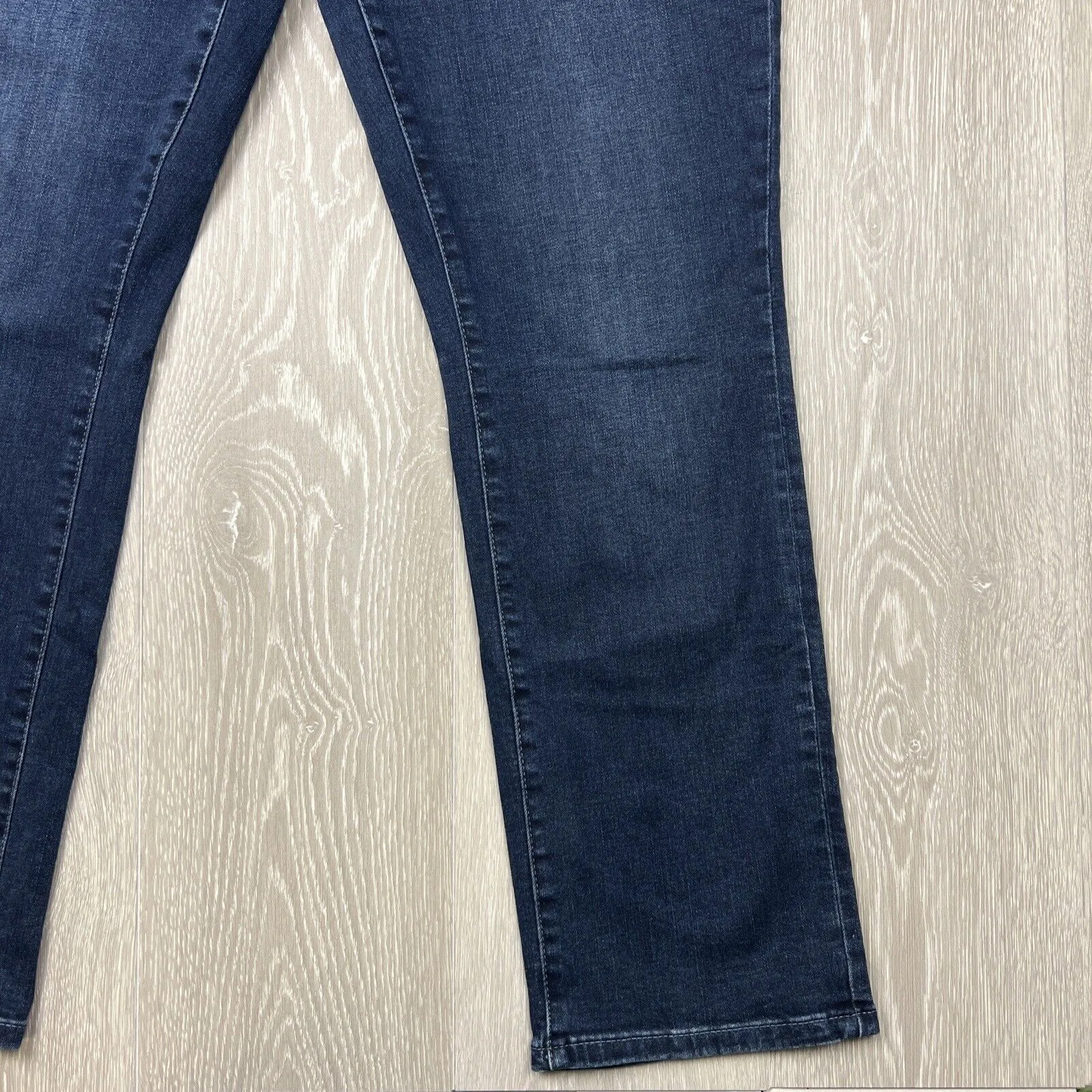Jeans West Womens Curve Embrace Slim Straight Jeans Size 16