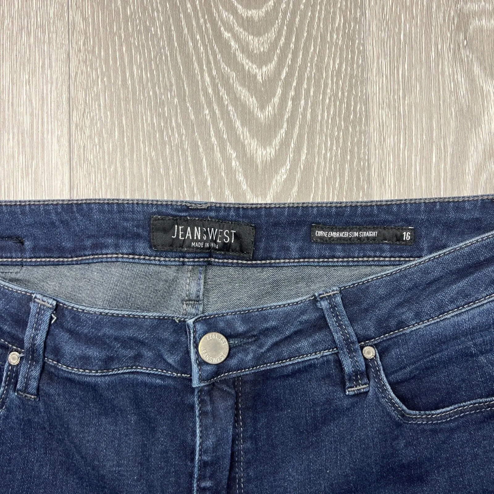 Jeans West Womens Curve Embrace Slim Straight Jeans Size 16