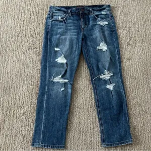 Joes Jeans Slim Crop distressed Blue Jeans