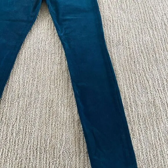 Joes Jeans Slim Crop distressed Blue Jeans