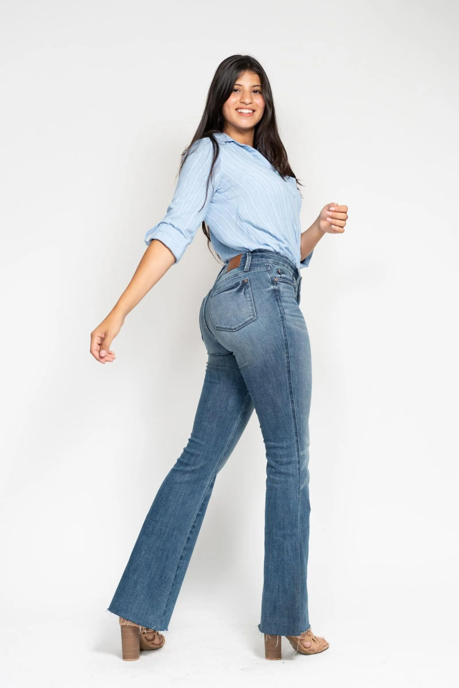 JUDY BLUE Mid Rise Vintage Flare Jean w/ TUMMY CONTROL