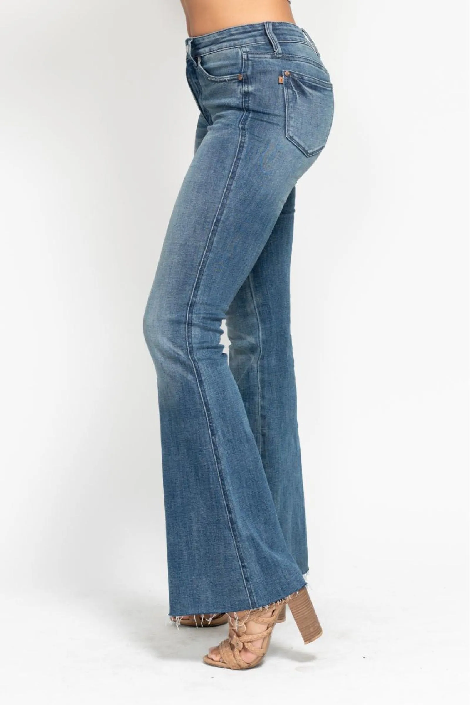 JUDY BLUE Mid Rise Vintage Flare Jean w/ TUMMY CONTROL