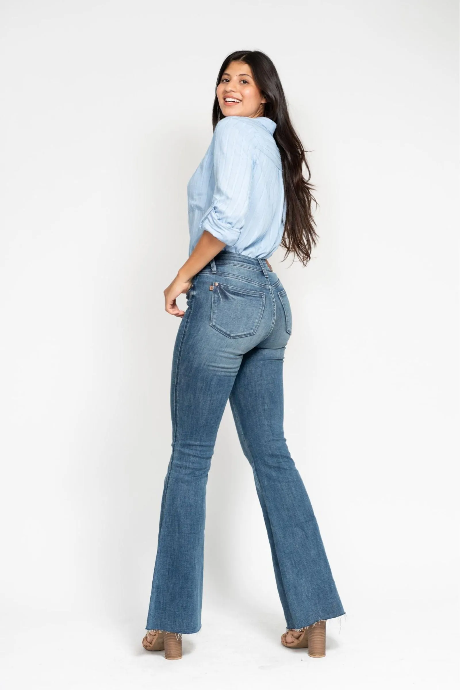 JUDY BLUE Mid Rise Vintage Flare Jean w/ TUMMY CONTROL