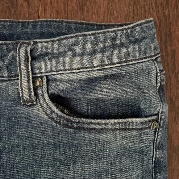 Kut from the Kloth raw hem ankle straight leg jeans