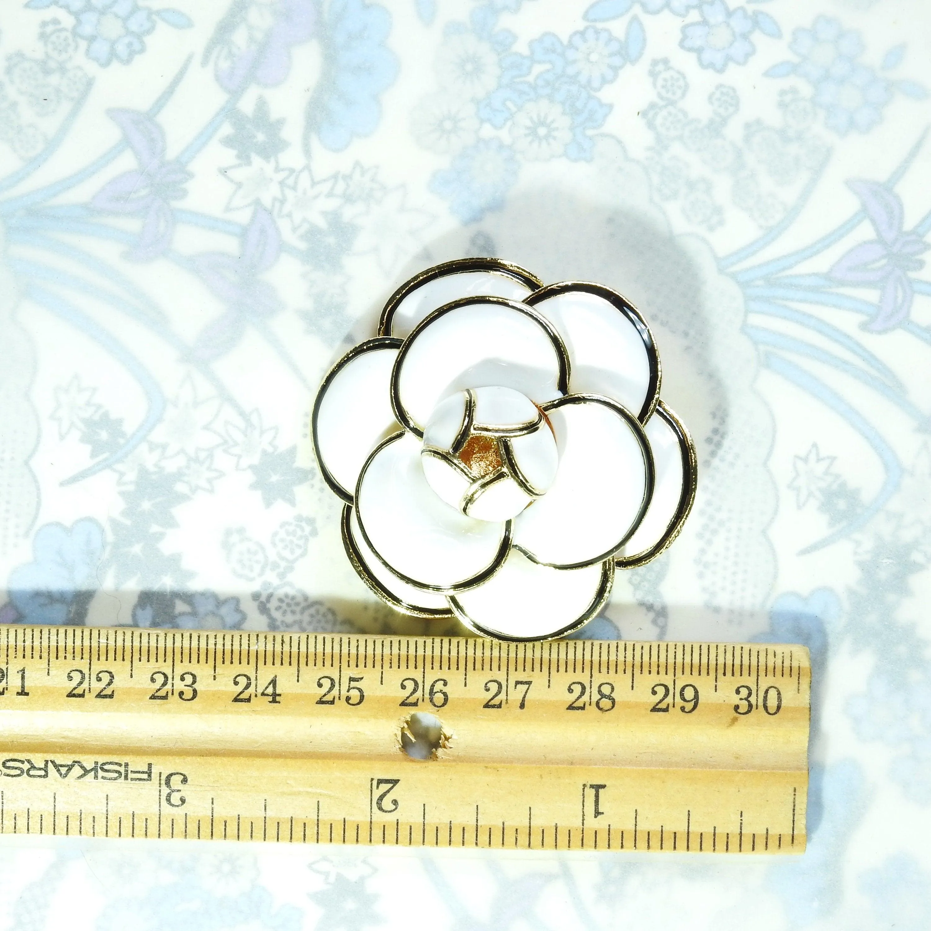 Large Coco-inspired Camelia button